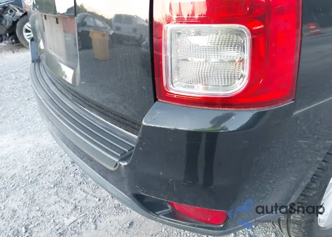 2011 Jeep Compass z USA, uszkodzony, nr VIN 1J4NF1FB4BD134597